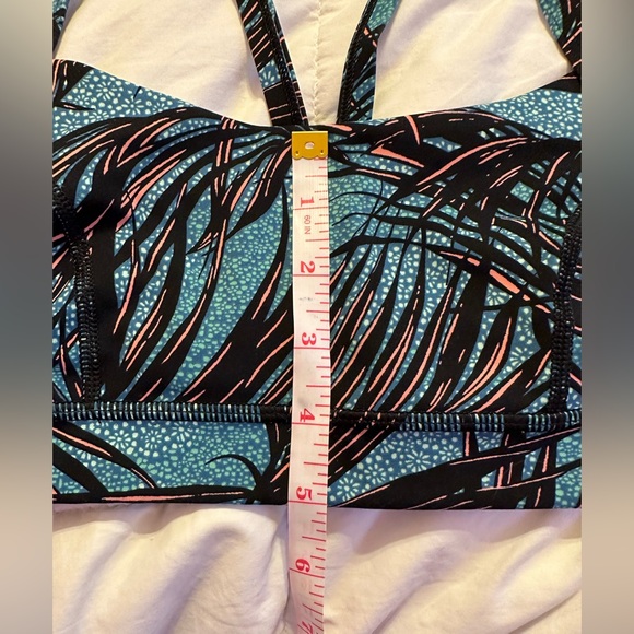 Lululemon Leaf Print Sports Bra in Black - Size 6 -Non Padded - Picture 9 of 13